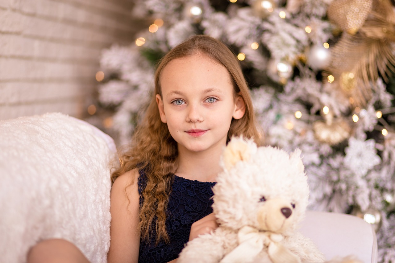 Crushing the "Want Want Want" Mood this Holiday IF YOUR KID GETS THE GIMMIES AROUND CHRISTMAS, READ THIS   by Dr. Lisa Ferrari and Dr. Carla Fry | YUMMY MUMMY CLUB